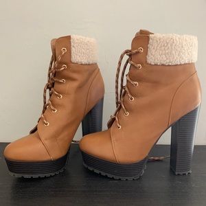 Tan lace up winter boot